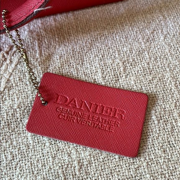 Red Handbag - Picture 4 of 7